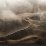 Dune avvolte dalla nebbia a Sandwich Harbour