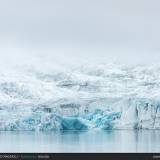 Fjallsarlon: dettagli della magnifica laguna glaciale di Fjalsarlon in islanda.