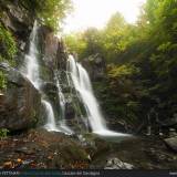 Vicino alle cascate