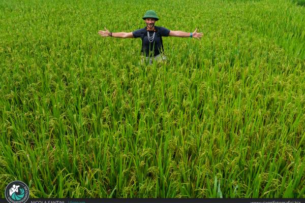 Nicola durante il viaggio fotografico esplorativo in Vietnam