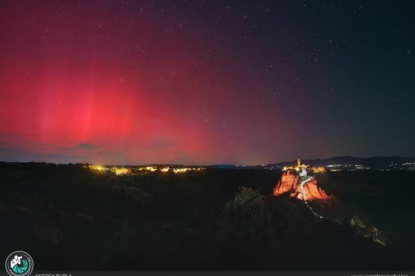 Aurora sopra civita di Bagnoregio.