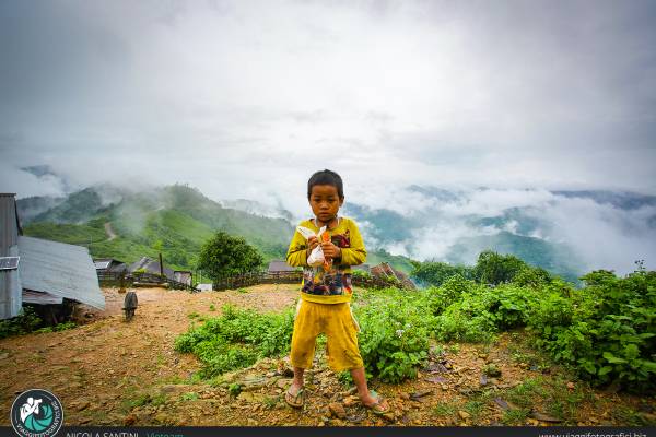 Bambino nei villaggi di Sapa