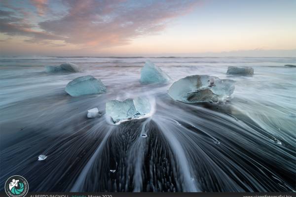 Spiaggia dei diamanti in Islanda