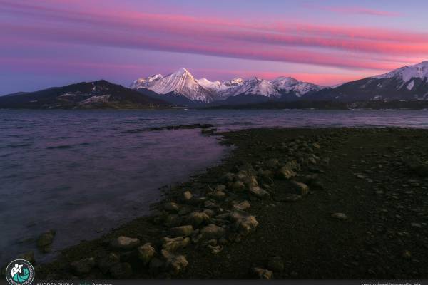 tramonto al lago di campotosto