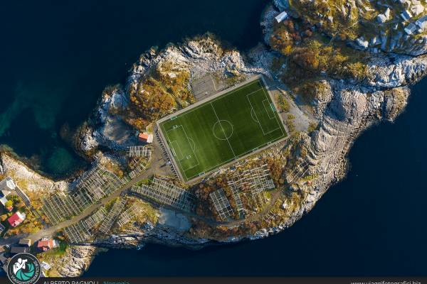 Henningsvaer