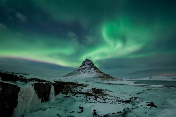 Un viaggio fotografico per scoprire l’islanda e l'aurora boreale.