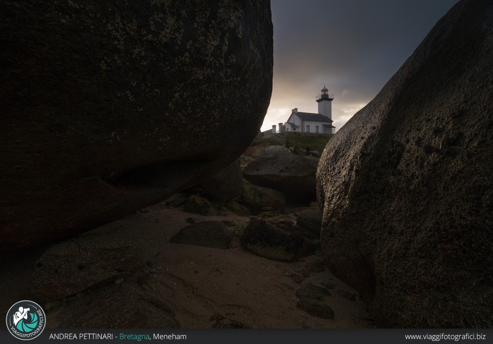 Faro di Pontusval al tramonto