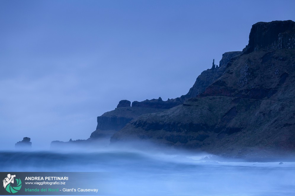 Oceano mosso alle Giant's Causeway