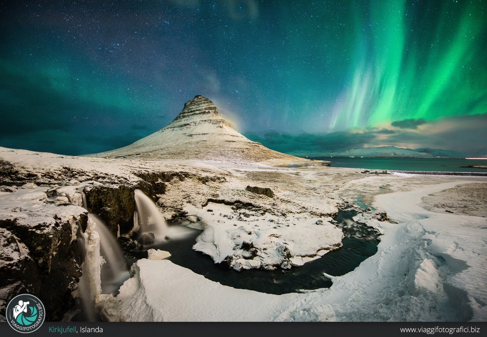 Aurora boreale sopra il kirkjufell.