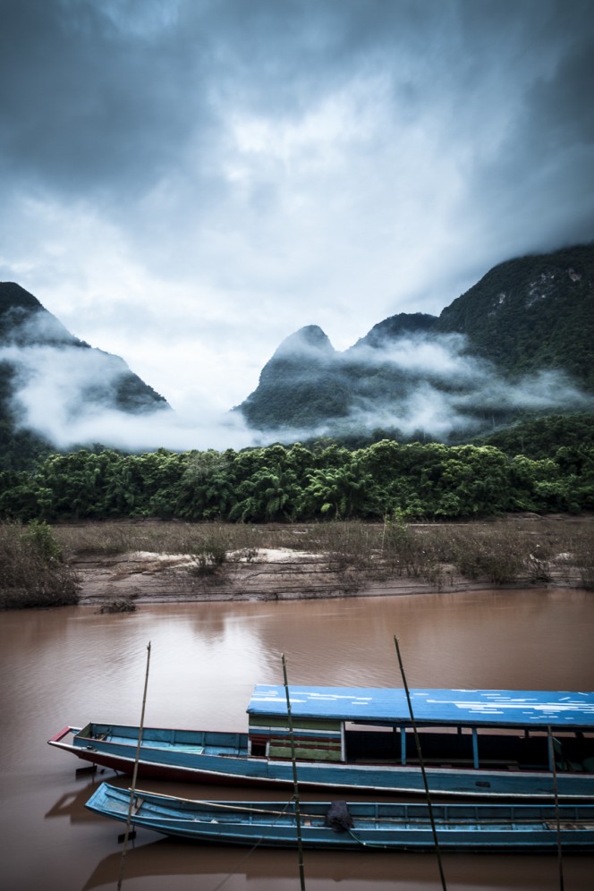 Laos - Paesaggio lungo il fiume Nam Ou.