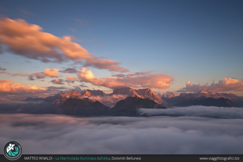 La Marmolada illuminata dai primi raggi di sole.