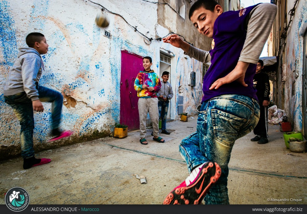 Reportage di giochi a Fes, Marocco