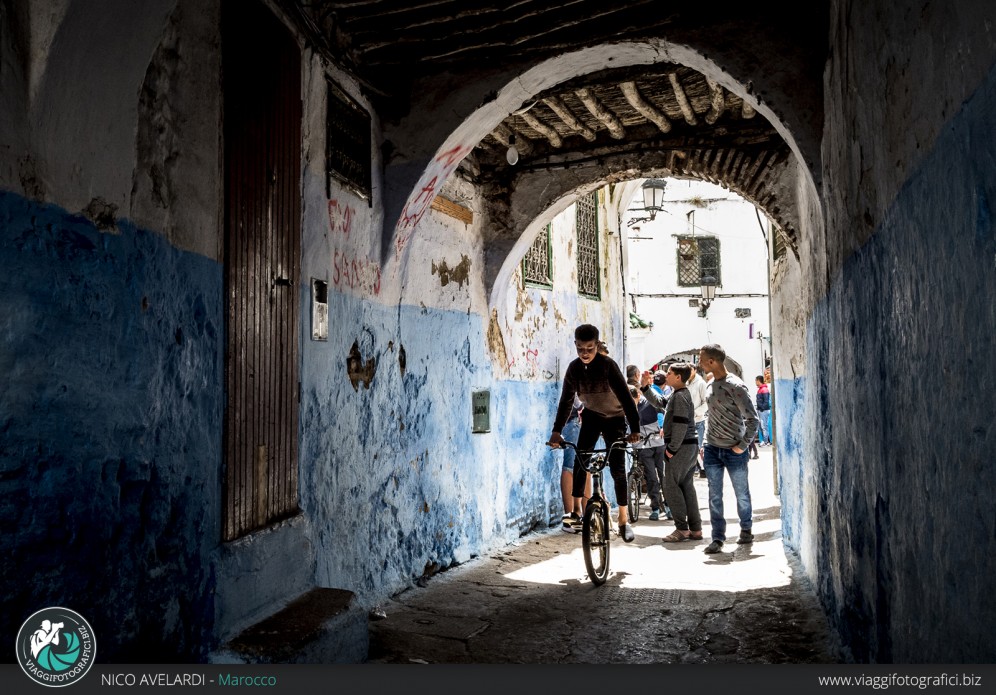 Scene di vita nei vicoli della Medina di Tetouan.