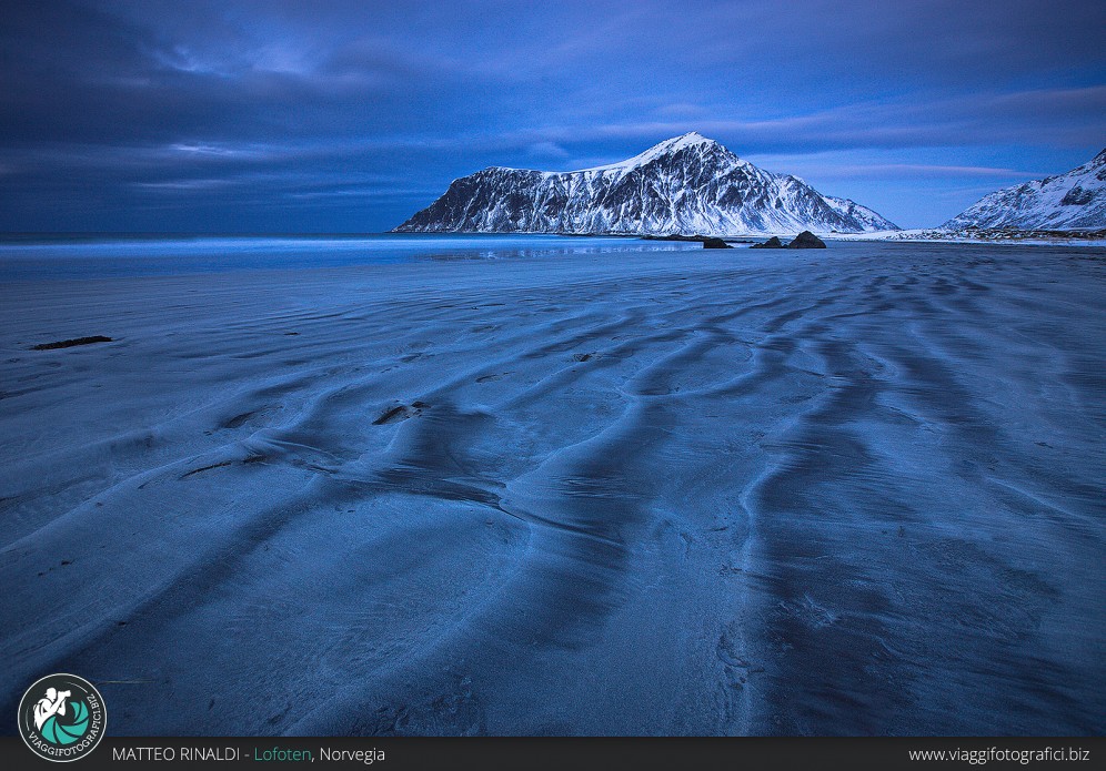 Spiaggia di Flakstad in inverno.