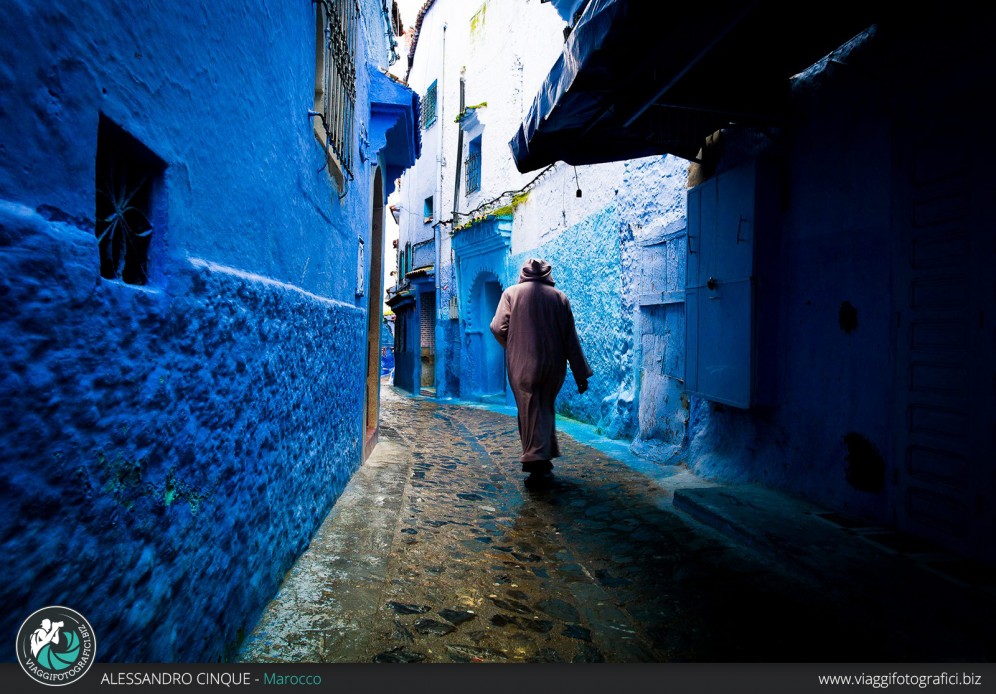 Street photography at Chefchaouen.