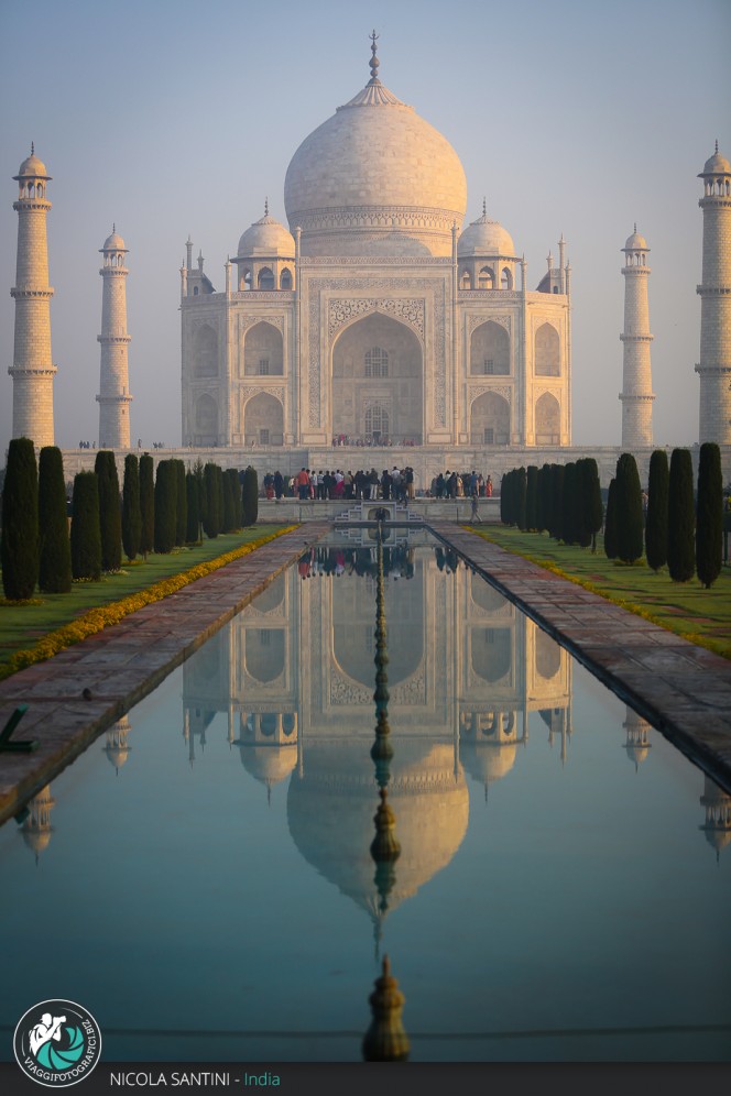 Taj Mahal, Agra - India.