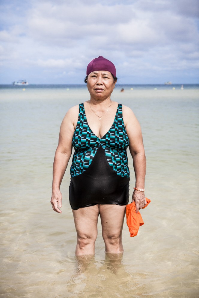 Vietnam - Ritratto di una donna sulle spiagge dell'isola di Phu Quoc.